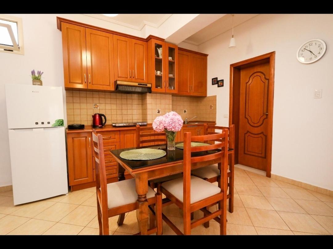 Apartments Athina Orikum Exterior foto